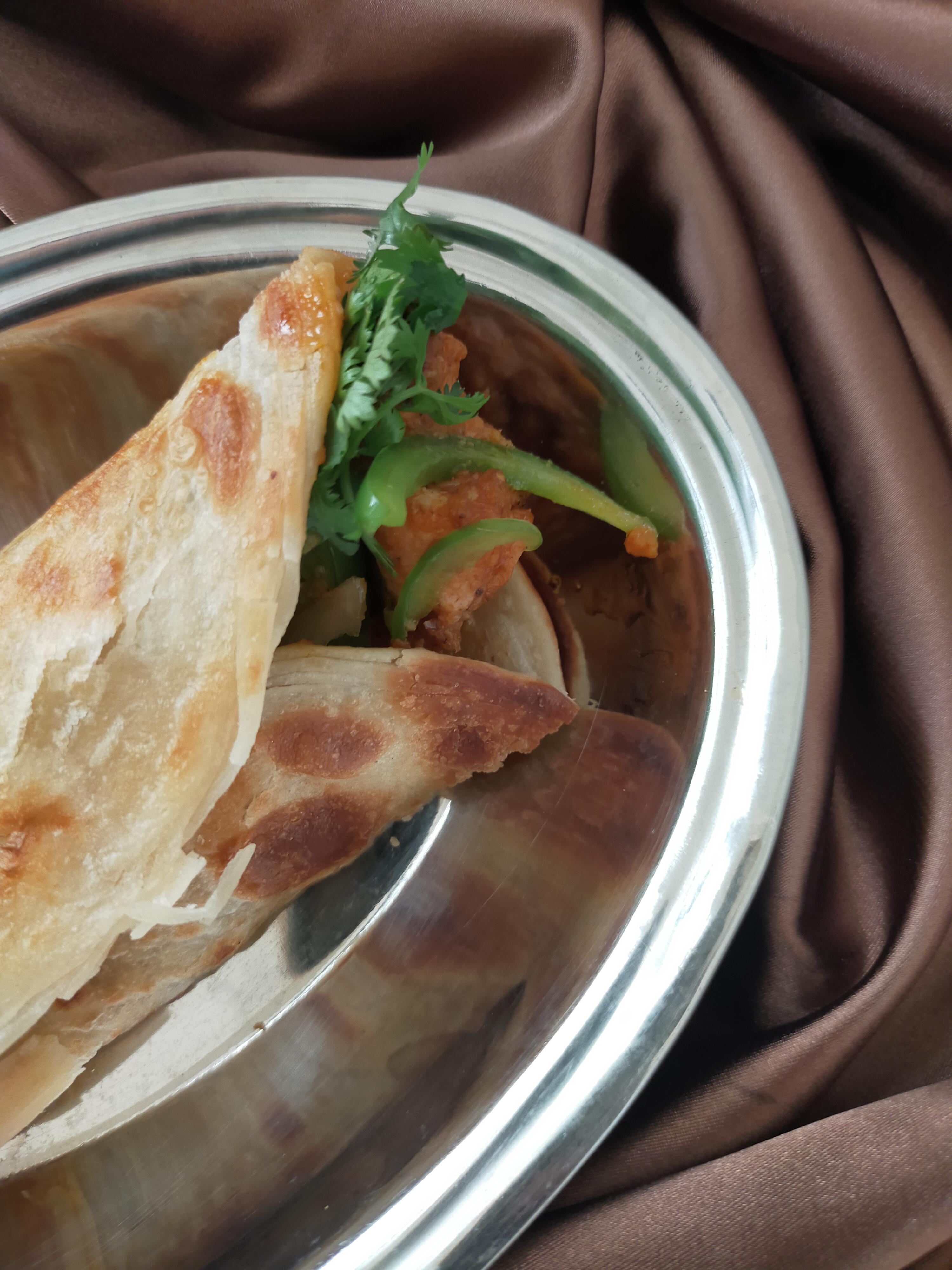 2 Pieces Butter Chicken Kathi Roll " Street Snacks" Cookups